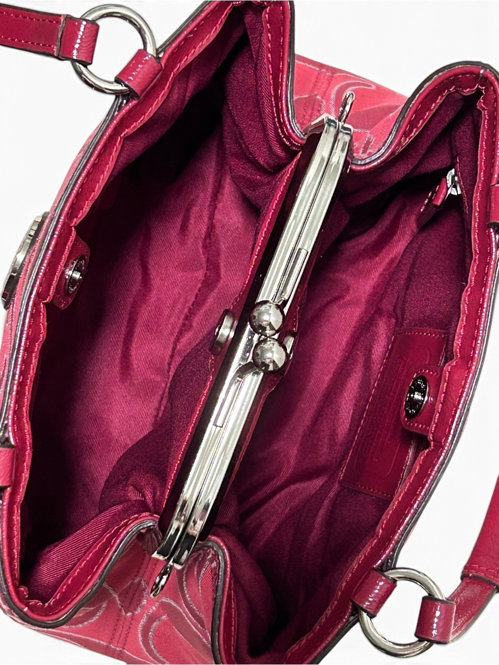 COACH Poppy Kisslock Lurex Signature C Jacquard w/Patent Leather Trim - Picture 10 of 13